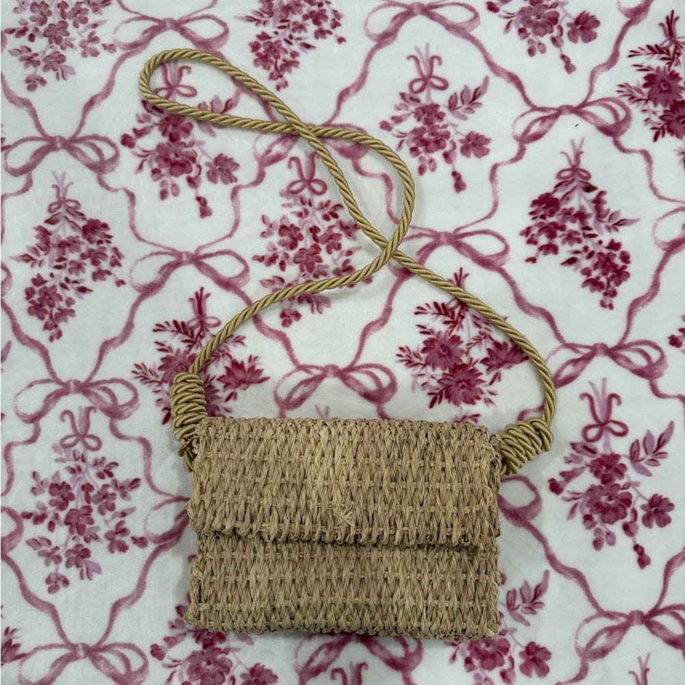 Elegant Tan Woven Crossbody Bag